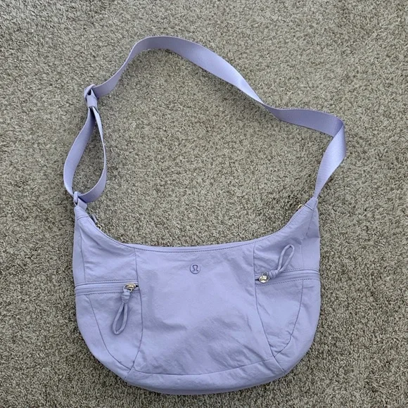 Lululemon Slouchy Sling Bag 6L Lavender Frost - Picture 3 of 7